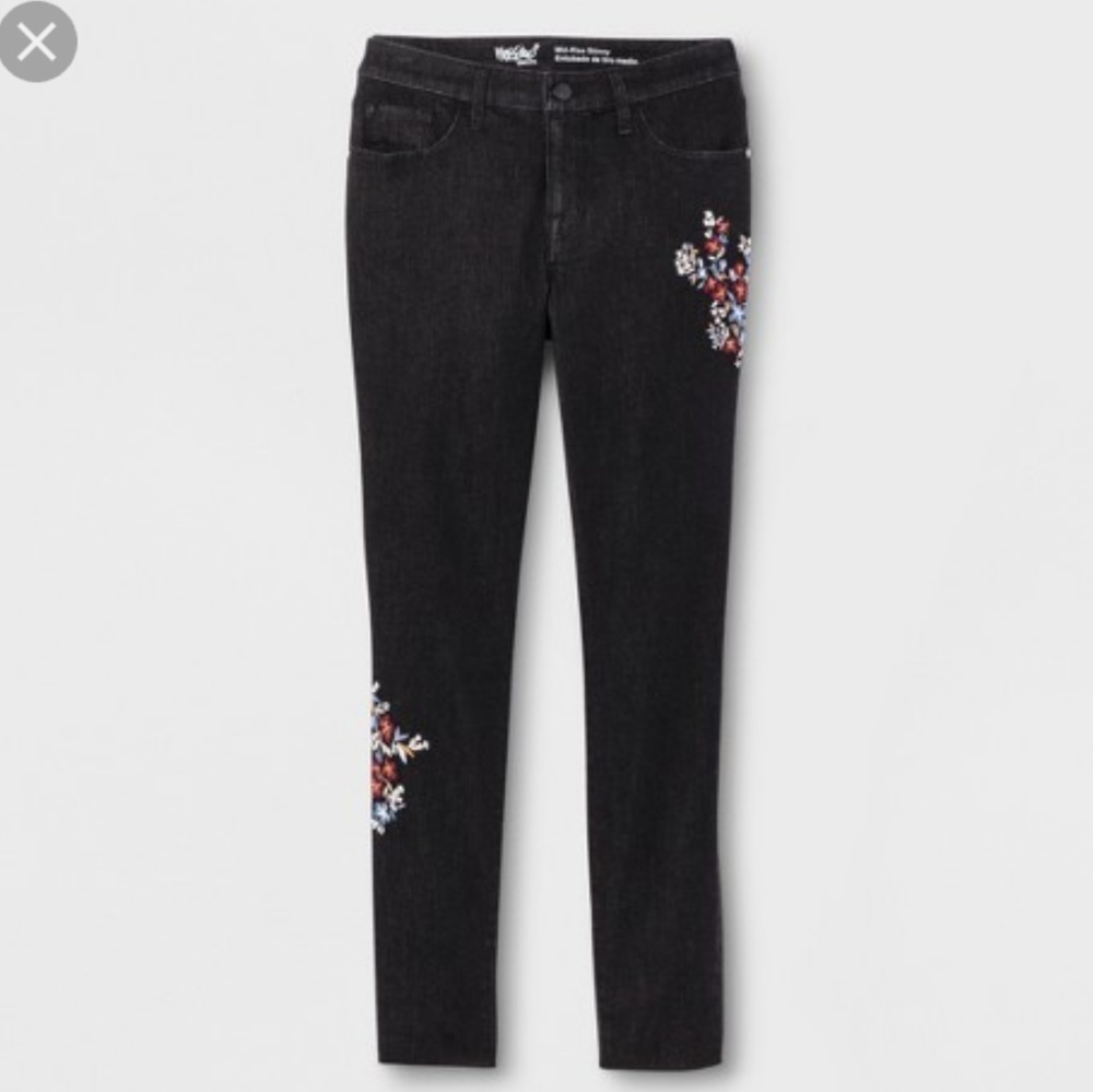 BLACK FLORAL EMBROIDERED JEANS